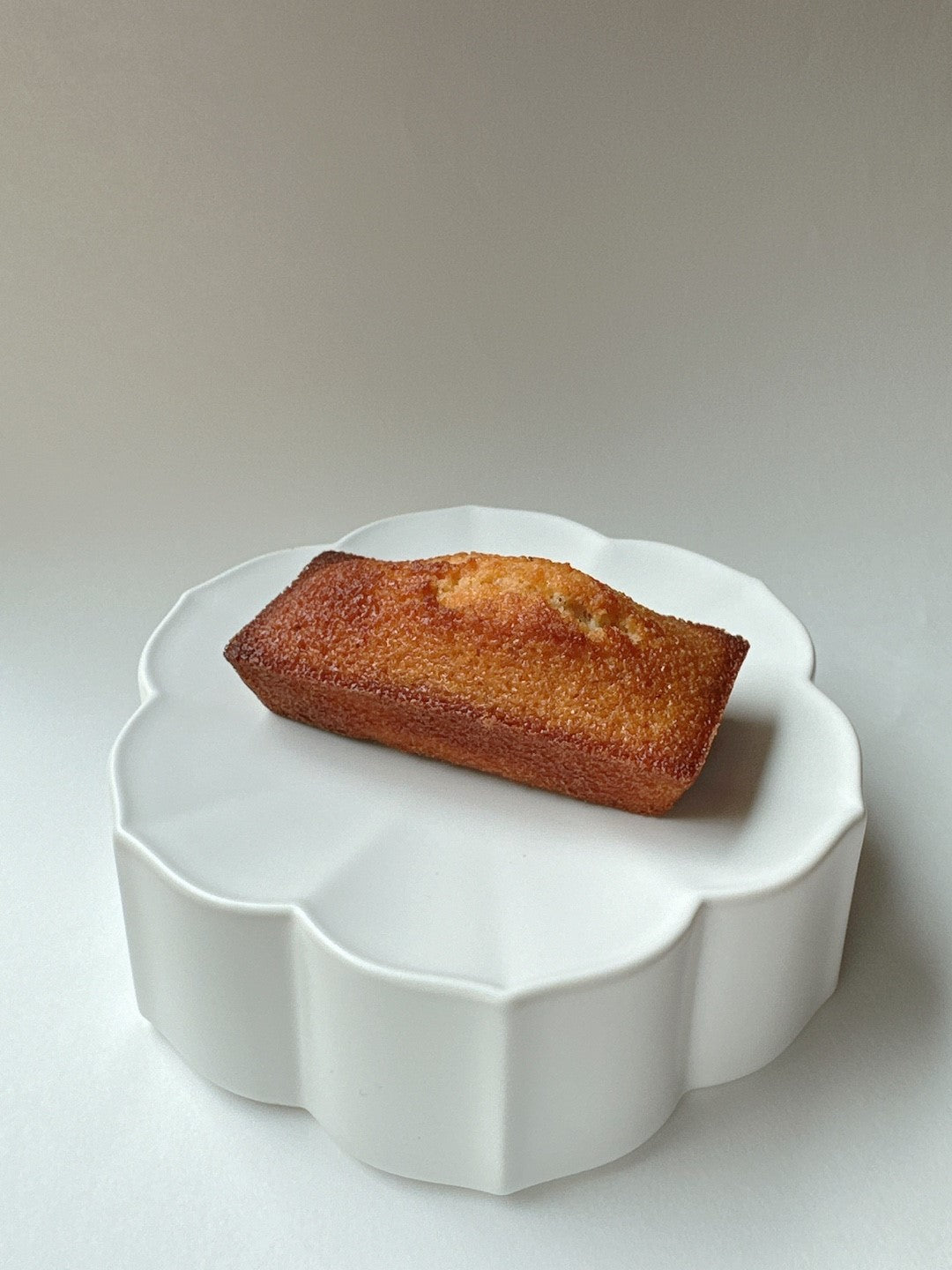 Financier Singles